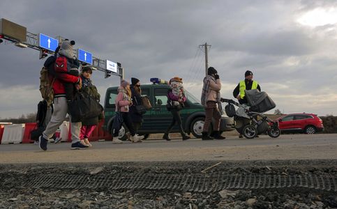 UN: More Than Half A Million Have Fled Ukraine