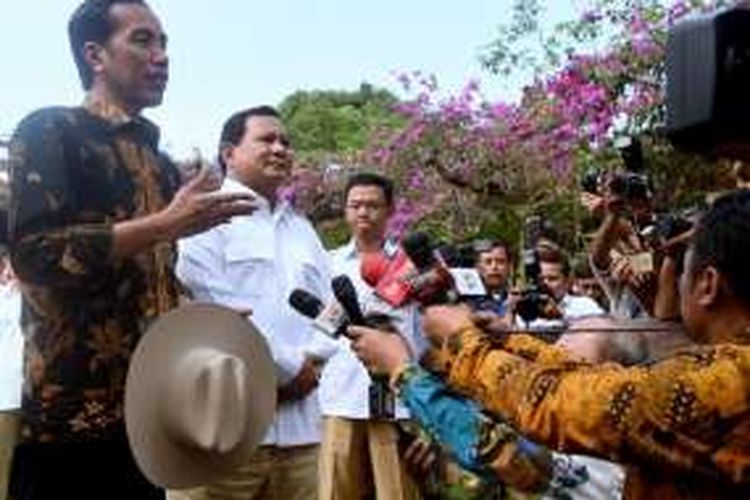 Presiden Joko Widodo saat bertemu Ketua Umum Partai Gerindra Prabowo Subianto di Hambalang, Bogor, Senin (31/10/2016).