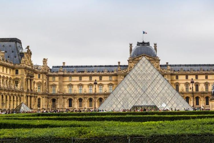 Louvre, museum di Paris, Perancis.