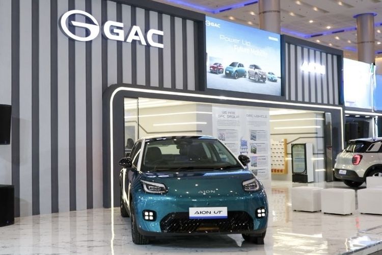Komparasi Harga GAC Aion UT Lawan BYD Dolphin dan Wuling Binguo EV