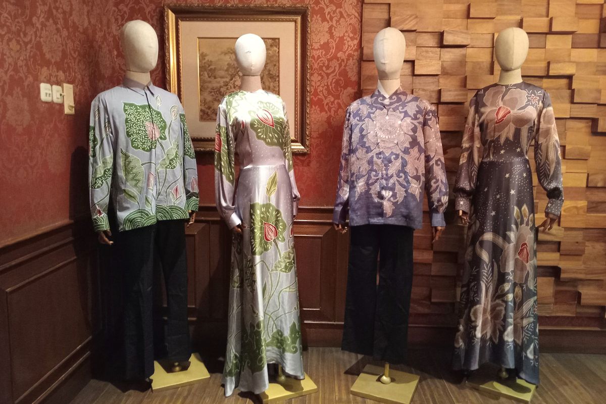 Menyambut bulan Ramadhan, luxury batik house Iwan Tirta Private Collection (ITPC) kembali memperkenalkan koleksi terbarunya untuk Hari Lebaran 2024 dalam acara media preview di Jakarta, Kamis (29/2/2024).