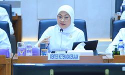 Raker dengan Komisi IX DPR, Menaker Paparkan Solusi Mengurangi Kesenjangan Pasar Kerja