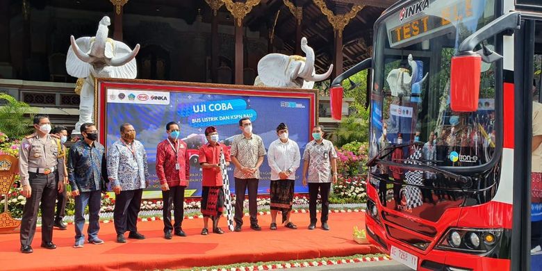Shuttle bus listrik di Bali yang akan melayani wisatawan dari Bandara I Gusti Ngurah Rai menuju beberapa tempat wisata.