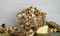 Resep Popcorn Cokelat Renyah, Camilan Nonton Film di Rumah