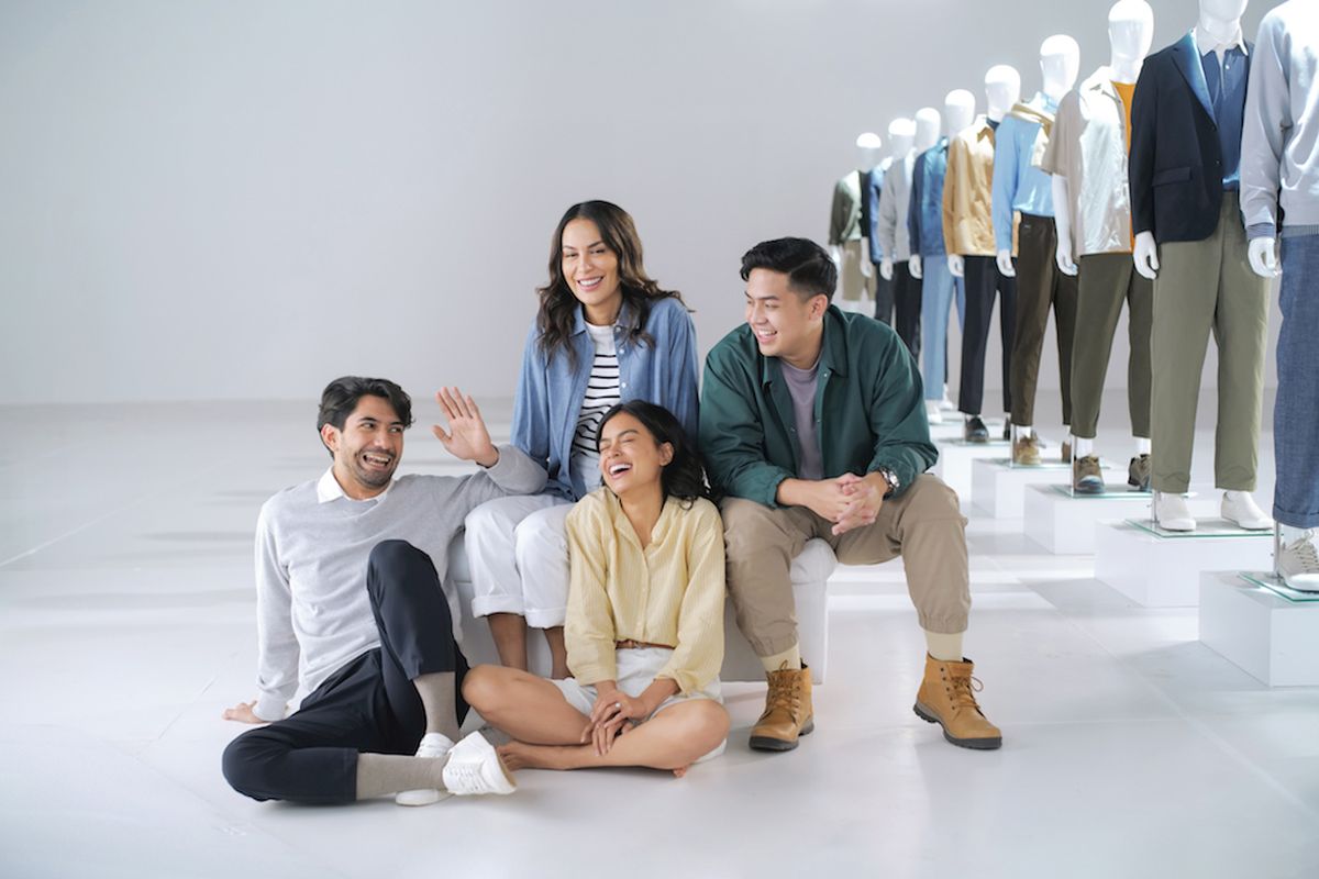 UNIQLO Indonesia memperkenalkan koleksi terbarunya untuk musim 2022 Spring/Summer dengan memberikan pengalaman yang menyenangkan bagi para pecinta LifeWear untuk memilih gaya pakaian yang paling mewakili kepribadiannya masing-masing