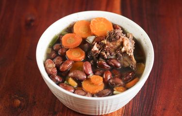 Fasolada Sup Kacang: Ide Usaha Kuliner Sehat Bernuansa Internasional

