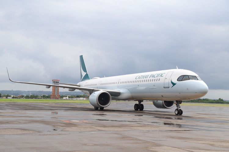 Penerbangan perdana rute Hong Kong-Bali oleh Cathay Pacific