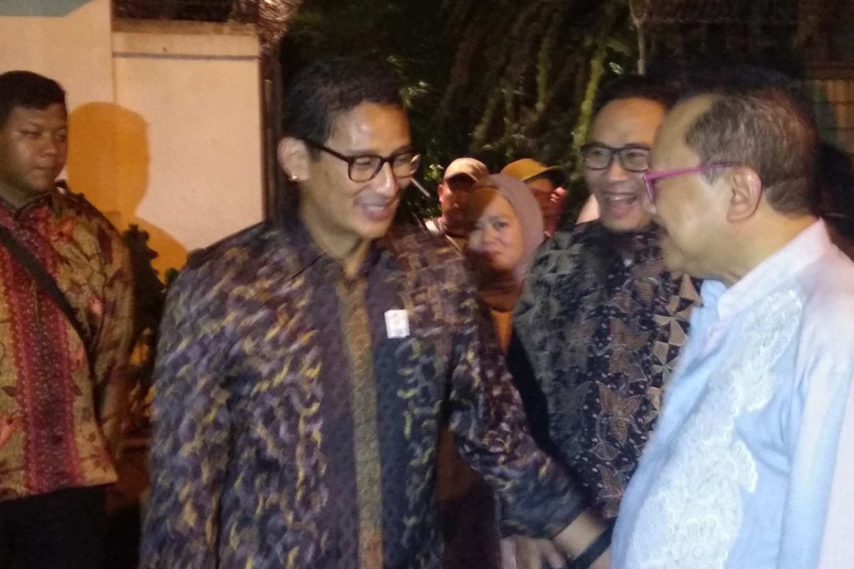 Wakil Gubernur DKI Jakarta Sandiaga Uno dan Fauzi Bowo di kediaman Foke di Jalan Teuku Umar Nomor 24, Menteng, Jakarta Pusat, Sabtu (12/5/2018) malam.