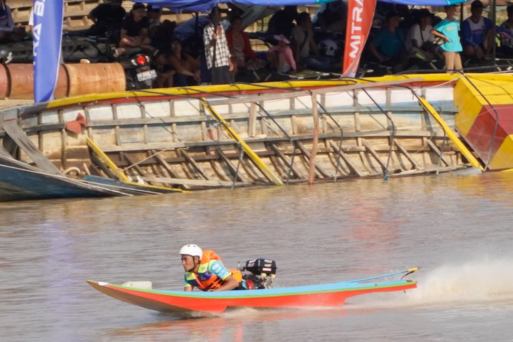 Lomba balap Katinting di Sungai Kahayan Kota Palangka Raya, pada 27-29 Oktober 2023. 