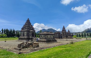 8 Candi di Kompleks Percandian Dieng