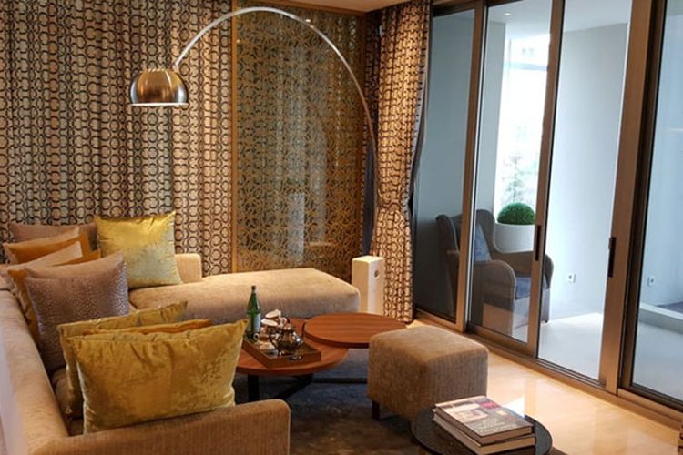 Ruang tengah pada unit pamer Branz Simatupang. Foto diambil Senin (10/7/2017).