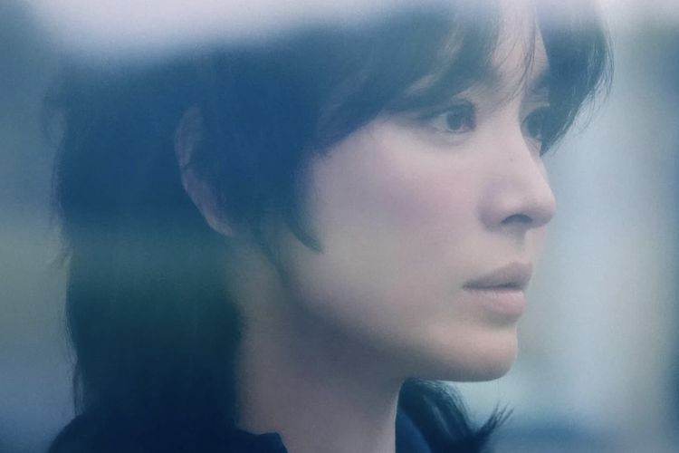 Song Hye Kyo tampil dengan gaya rambut wolf cut.