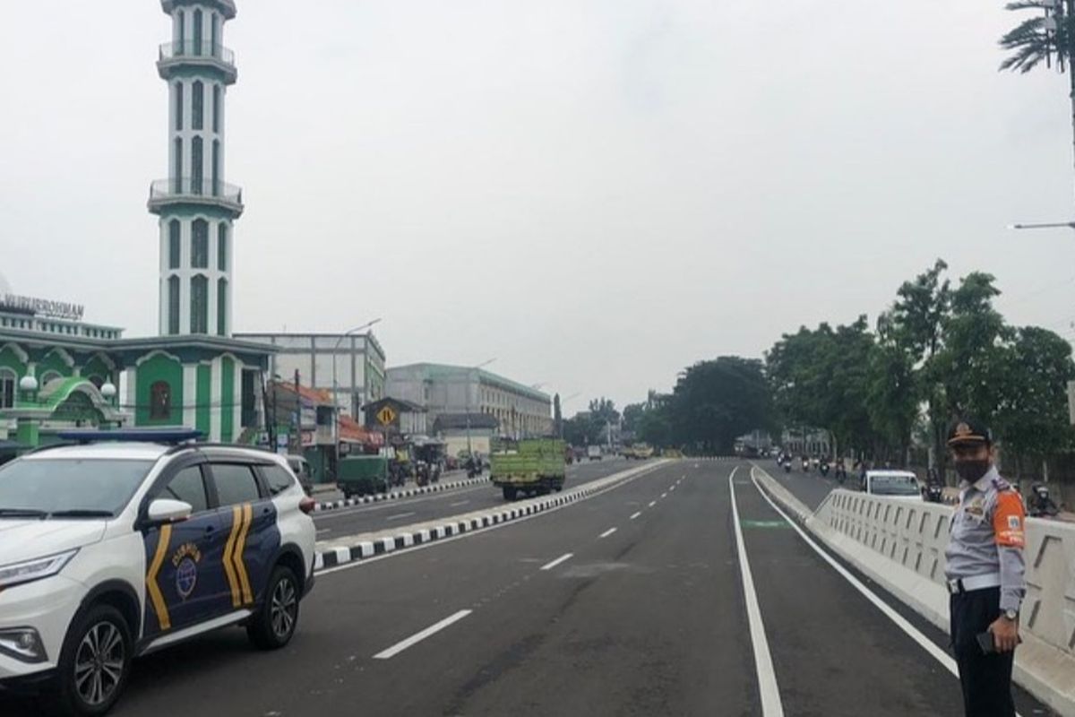 Pembangunan fisik flyover atau jalan layang Cakung, Jakarta Timur sudah rampung. 