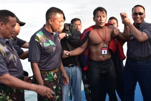 Ratusan Marinir Lomba Renang Seberangi Selat Sunda Sejauh 39 Km, Ini Pemenangnya