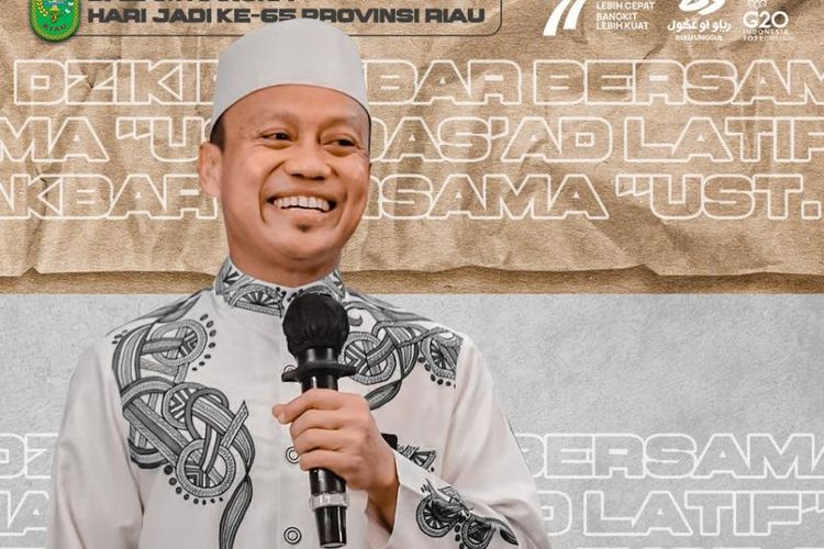 Acara Dzikir Akabar Bersama Ustaz Dasád Latif untuk memperingati Hari Jadi Provinsi Riau Ke-65.