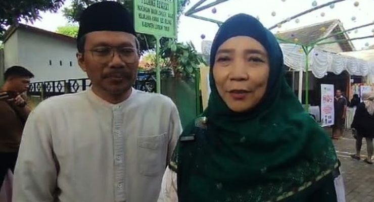 Ditemani Suami, Cagub NTB Rohmi Merasa Lega Setelah Mencoblos