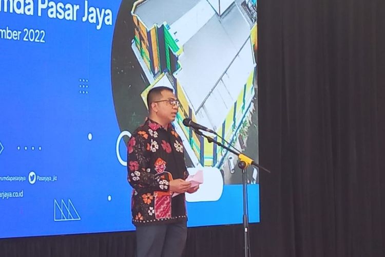 Direktur Utama Perumda Sarana Jaya Tri Prasetyo Utomo saat meresmikan empat pasar pemerintah di Pasar Cipinang Kebembem, Jakarta Timur, Kamis (22/9/2022).