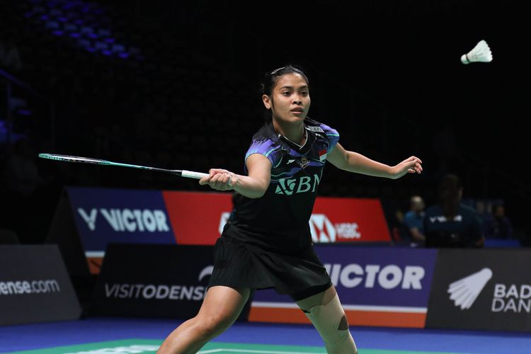 Tunggal putri Indonesia, Gregoria Mariska Tunjung, saat bertanding pada babak 32 besar Denmark Open 2023 di Jyske Bank Arena, Odense, Denmark, Selasa (17/10/2023). 