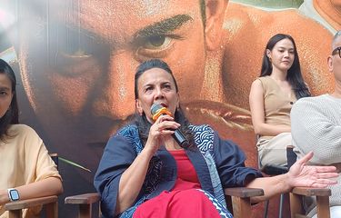 Sampai Menangis, Christine Hakim Tak Tega Pukuli Denny Sumargo dan ...