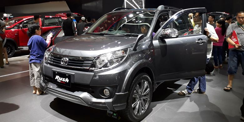 Toyota Rush modifikasi tanpa ban cadangan tampil di GIIAS 2017.