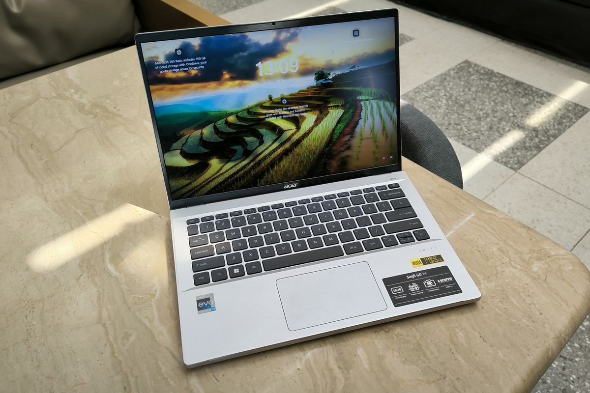 Laptop Acer Swift Go 14 OLED dalam sebuah acara yang digelar Acer Indonesia di Gioi Menteng, Jakarta Pusat, Jumat (27/10/2023)