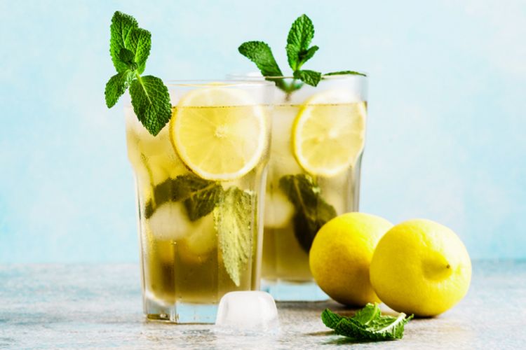ilustrasi es lemon teh hijau.