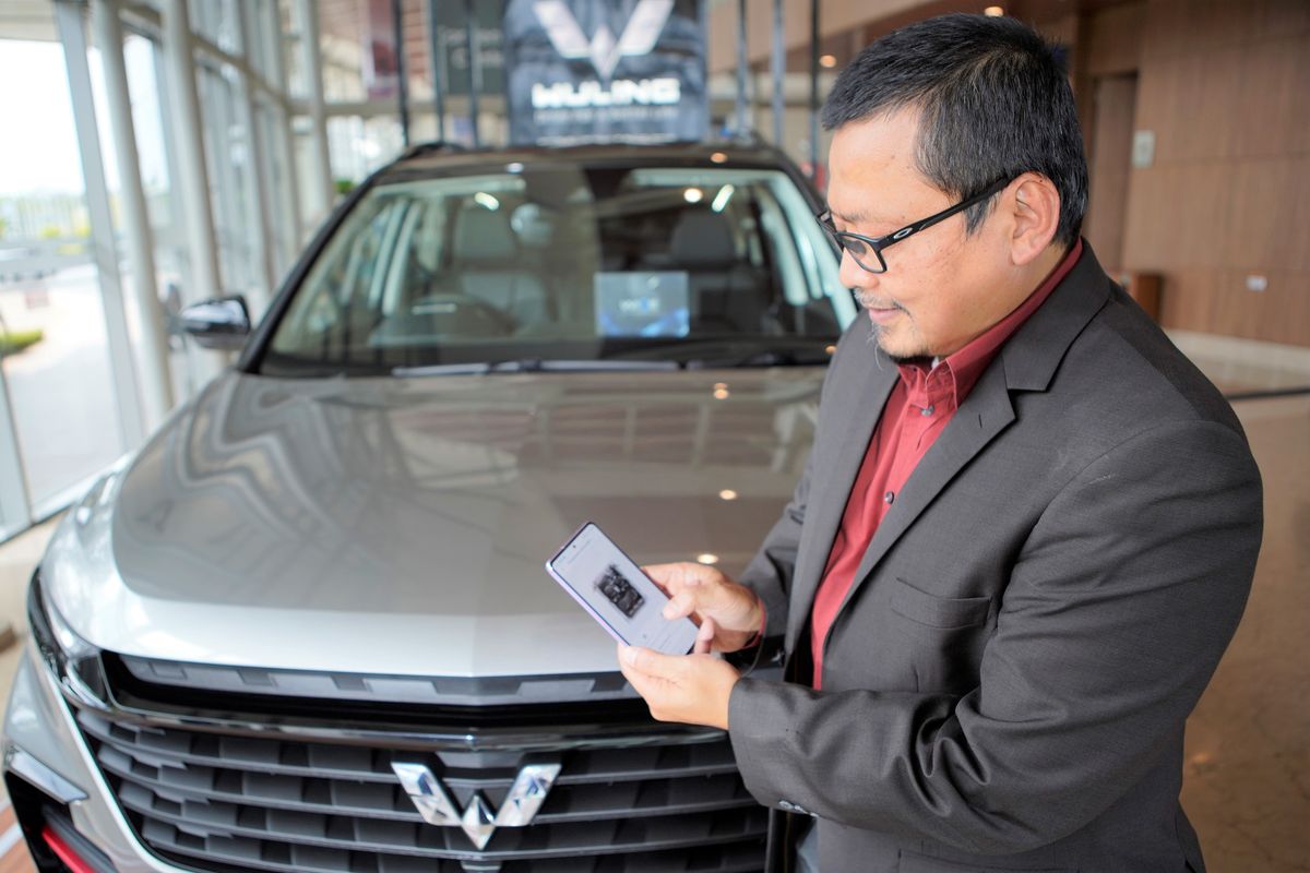 Internet of Vehicle (IoV) Wuling Almaz RS