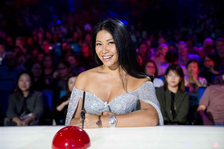 Anggun C Sasmi menjadi juri dalam babak grand final Asia Got Talent season 3 di Marina Bay Sands, Singapura, Kamis (4/4/2019) waktu setempat. Dok. AXN