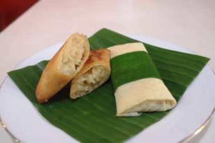 Lumpia duren di kedai Omah Duren Point ditawarkan dalam dua varian, yaitu goreng dengan kulitnya yang renyah, dan lumpia duren basah dengan kelegitannya.