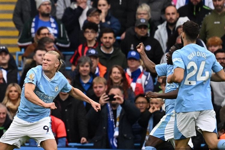 Momen selebrasi Erling Haaland dalam laga pekan kesembilan Liga Inggris 2023-2024 antara Man City vs Brighton di Stadion Etihad, 21 Oktober 2023. Artikel ini berisi hasil dan klasemen Liga Inggris 2023-2024. (Photo by Oli SCARFF / AFP)