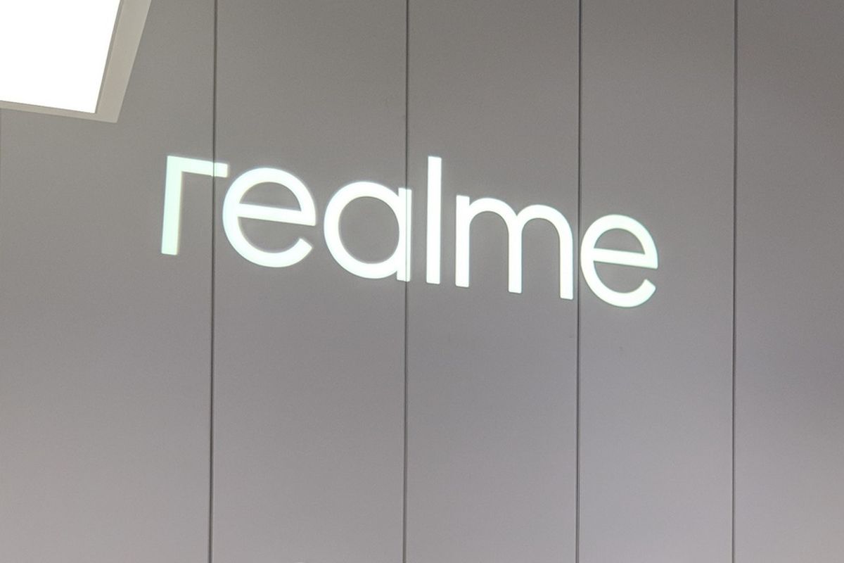 Logo Realme dan suasana peluncuran Realme X di Beijing, China, Kamis (16/5/2019).