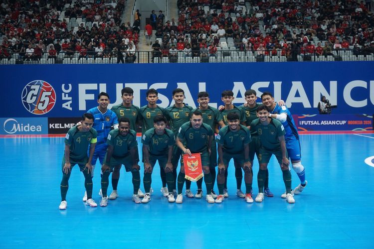 Starting timnas futsal Indonesia melawan Vietnam pada ajang AFC Futsal ASIAN CUP 2026 di Indonesia Arena, Jakarta Pusat, Selasa (3/2/2026). Indonesia lolos ke babak semifinal setelah mengalahkan Vietnam 3-2.