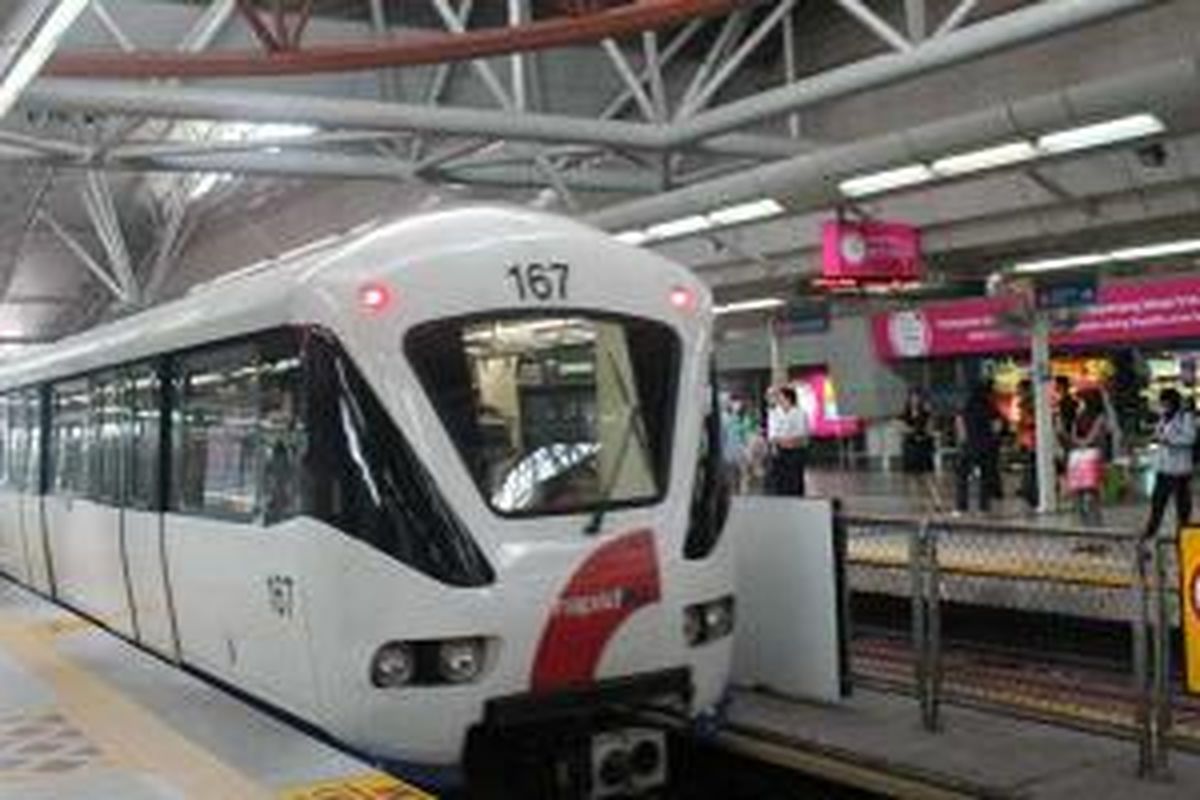 MRT di Singapura dan Kuala Lumpur adalah transportasi favorit yang murah.