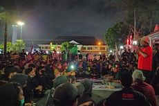 Demo Tolak UU Cipta Kerja, Massa Bertahan di Alun-alun Purwokerto hingga Malam
