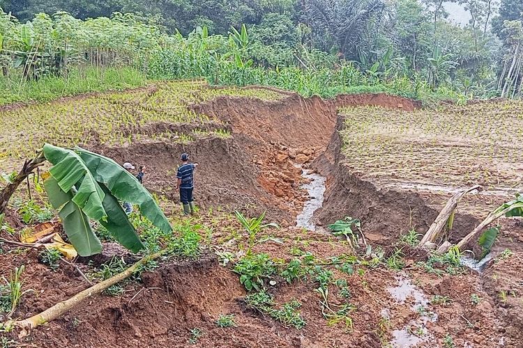 Sukabumi Perpanjang Status Tanggap Darurat sampai 17 Desember