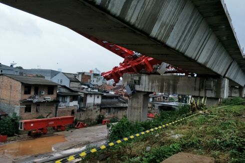 Saksi Jatuhnya 