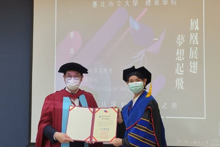 Tai Tzu Ying mendapatkan gelar doktor atau Ph.D dari Institut Pascasarjana Pelatihan Olahraga di Universitas Taipei pada Juni 2022.