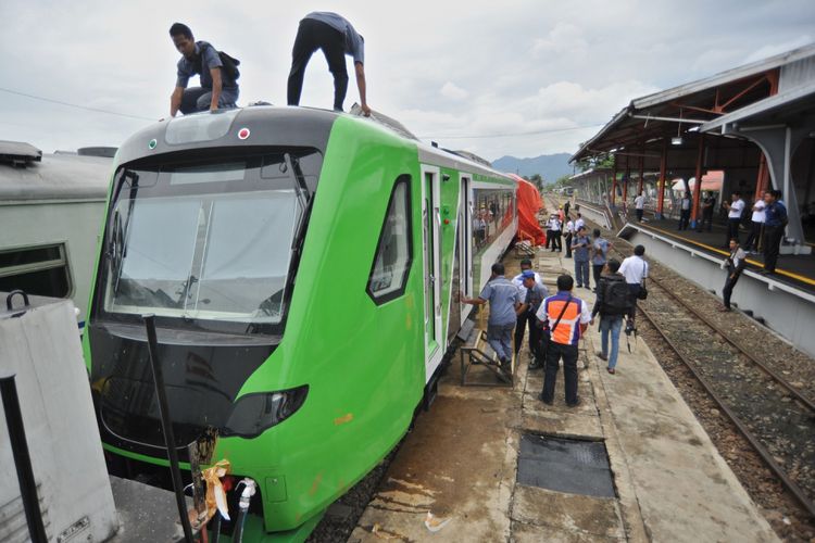 Kereta Api Minangkabau Ekpress Merugi Rp 18 Juta Per Hari