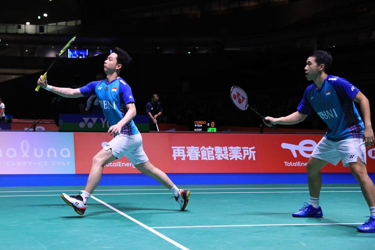 Marcus Fernaldi Gideon/Kevin Sanjaya Sukamuljo beraksi pada babak 32 besar Kejuaraan Dunia 2022 atau BWF World Championship 2022 di Tokyo Metrpolitan Gymnasium, Rabu (24/8/2022) pagi WIB.