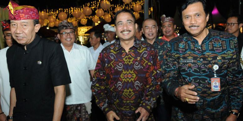Menteri Pariwisata Arief Yahya membuka Sanur Village Festival (SVF) 2017 di Pantai Sanur, Bali, Rabu (9/8/2017). SVF 2017 berlangsung di Maisonette Area Inna Grand Bali Beach Bali, 9-13 Agustus 2017.