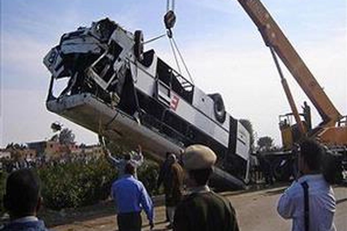 ilustrasi kecelakaan bus