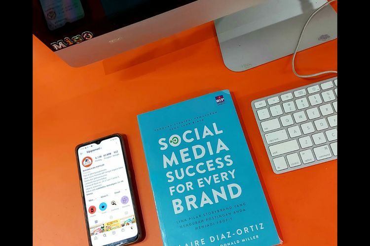 Buku Social Media Succes for Every Brand karya Claire Diaz Ortiz