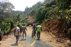 12 Titik Longsor Lumpuhkan Jalan Merangin-Kerinci, Ratusan Kendaraan Terjebak