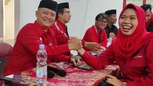 PDI-P Resmi Usung Petahana Bupati Demak Eisti'anah pada Pilkada 2024