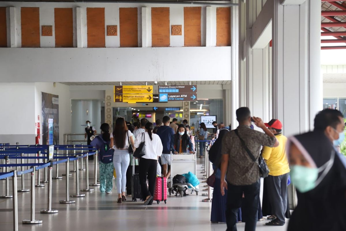 Bandar Udara Internasional I Gusti Ngurah Rai, Bali pada libur Paskah 2021 melayani penumpang sebanyak 62.345 orang, selama lima yakni 31 Maret - 4 April 2021.