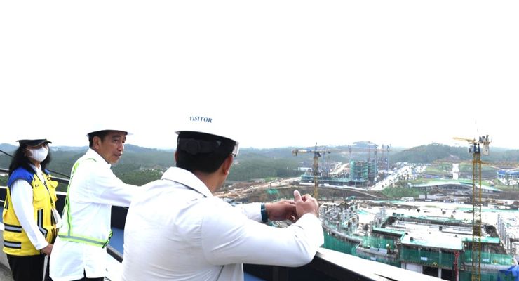 Hari Kedua di IKN, Jokowi Tinjau Progres Pembangunan Istana dan Kantor Presiden