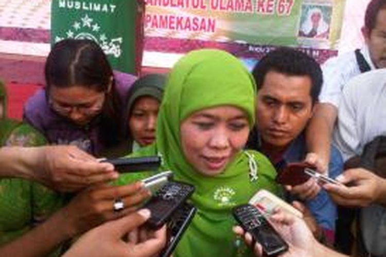 Khofifah Indar Parawansa dicoret dari kandidat Gubernur Jawa Timur oleh Komisi Pemilihan Umum Jawa Timur.