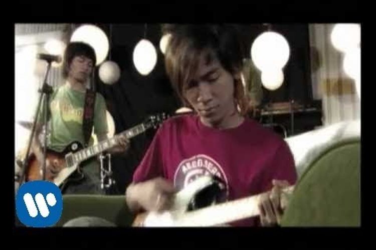 Cuplikan Video Klip Menunggu - Kangen Band