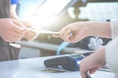 Tidak Perlu ke Samsat, Bayar Pajak Kendaraan di Minimarket Juga Mudah