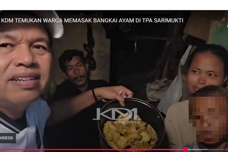 Gubernur Jawa Barat Dedi Mulyadi saat menemui warga di TPA Sarimukti di Desa Sarimukti, Kecamatan Cipatat, Kabupaten Bandung Barat, Jawa Barat.